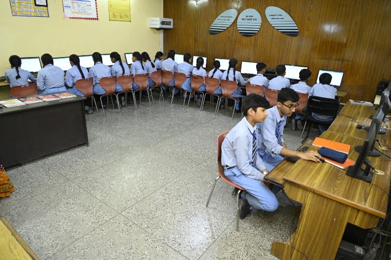 Sulabh School, Computer Lab, 18 June 2024_20240618_135714_0004