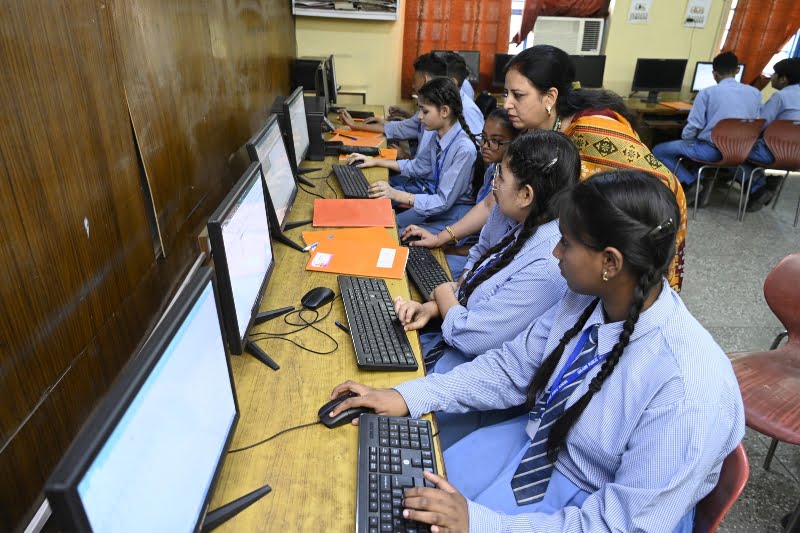 Sulabh School, Computer Lab, 18 June 2024_20240618_135714_0007